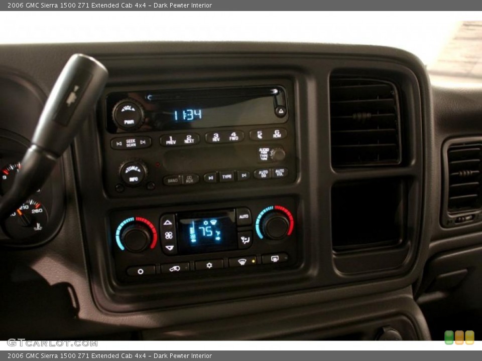 Dark Pewter Interior Controls for the 2006 GMC Sierra 1500 Z71 Extended Cab 4x4 #46452204