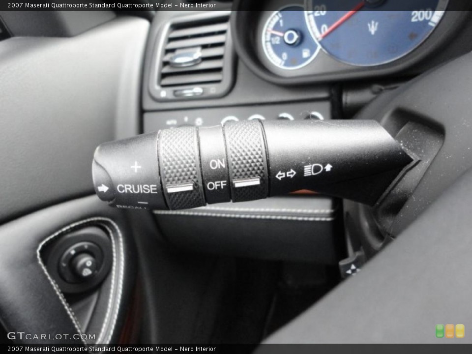 Nero Interior Controls for the 2007 Maserati Quattroporte  #46458915