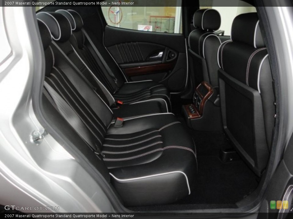 Nero Interior Photo for the 2007 Maserati Quattroporte  #46459113