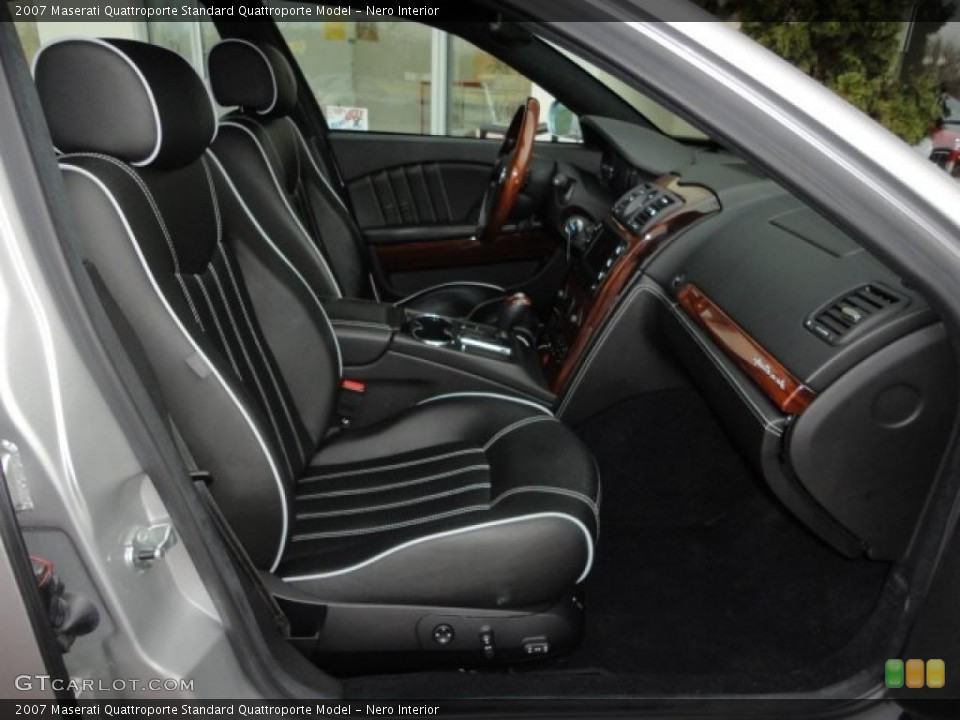 Nero Interior Photo for the 2007 Maserati Quattroporte  #46459143