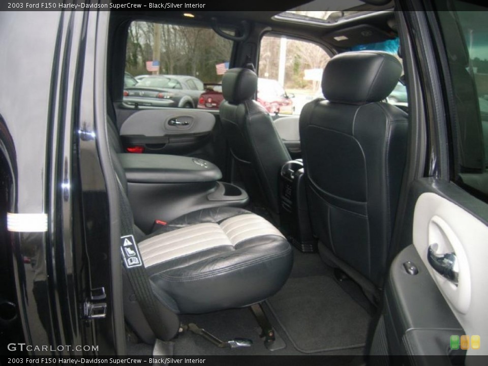 Black/Silver Interior Photo for the 2003 Ford F150 Harley-Davidson SuperCrew #46460283