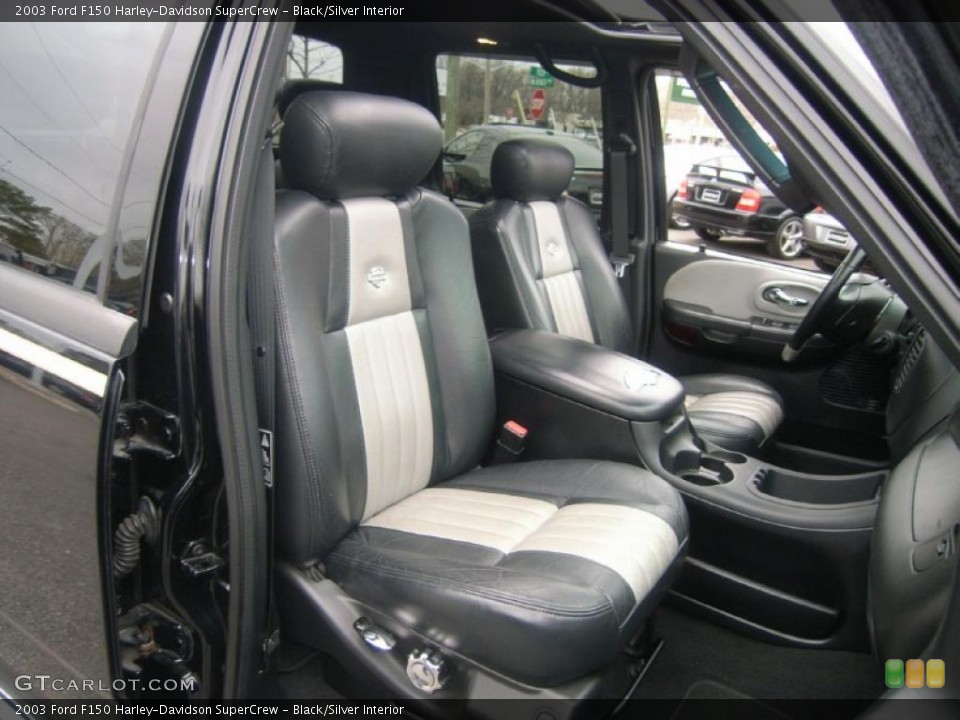 Black/Silver Interior Photo for the 2003 Ford F150 Harley-Davidson SuperCrew #46460313