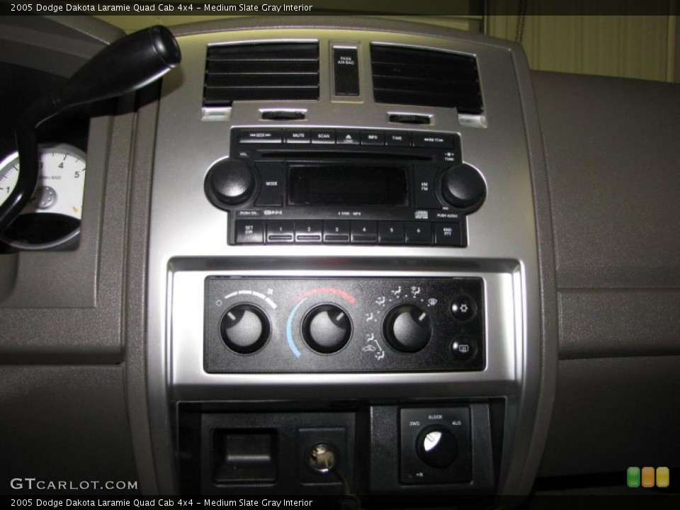 Medium Slate Gray Interior Controls for the 2005 Dodge Dakota Laramie Quad Cab 4x4 #46461069