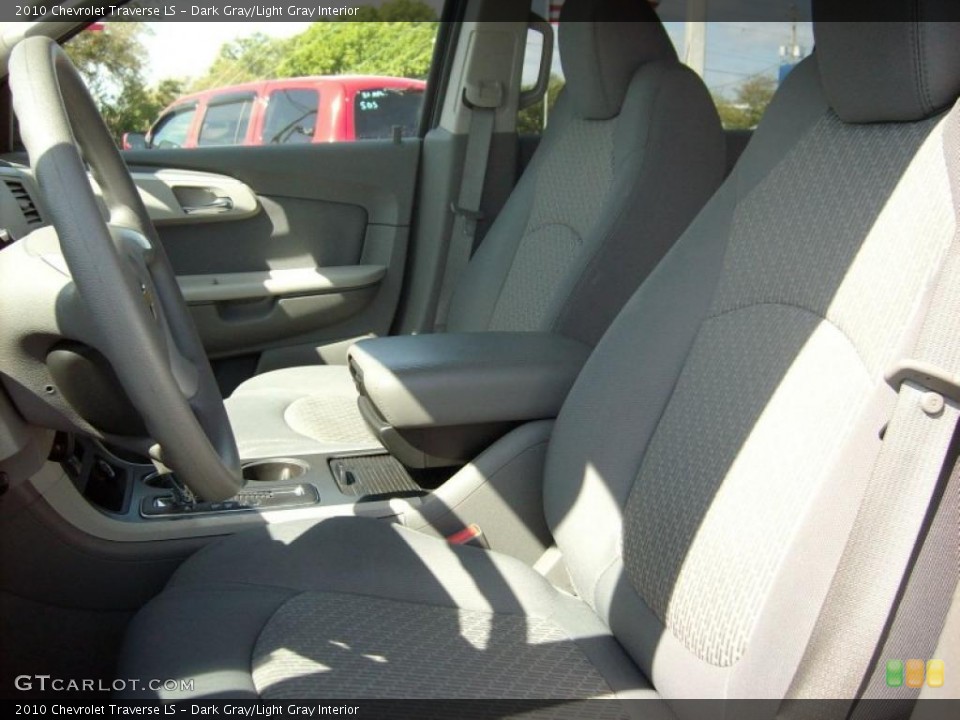 Dark Gray/Light Gray Interior Photo for the 2010 Chevrolet Traverse LS #46461858