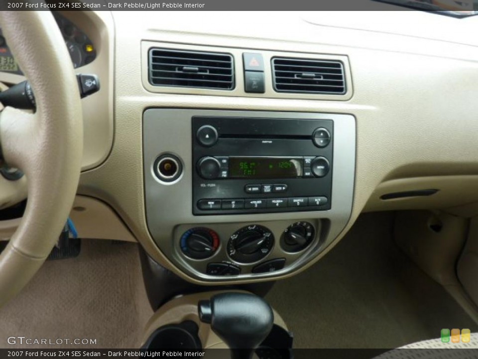 Dark Pebble/Light Pebble Interior Controls for the 2007 Ford Focus ZX4 SES Sedan #46464990