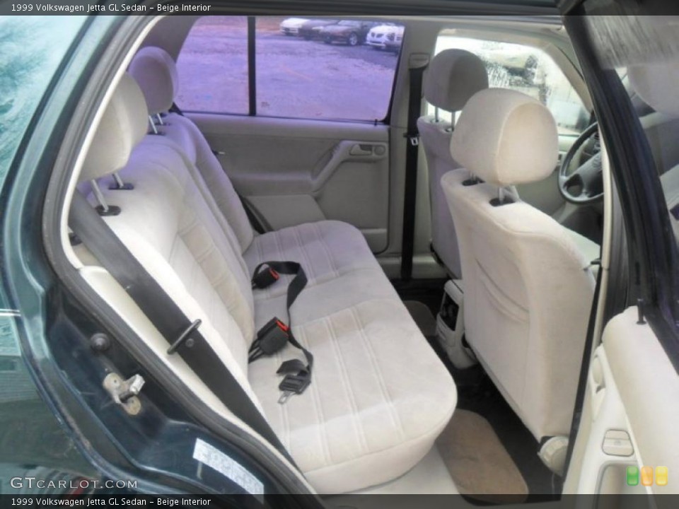 Beige Interior Photo for the 1999 Volkswagen Jetta GL Sedan #46466436