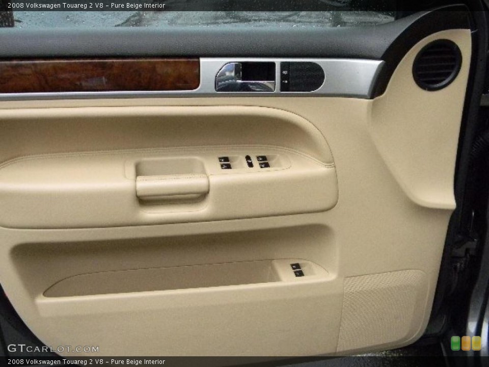 Pure Beige Interior Door Panel for the 2008 Volkswagen Touareg 2 V8 #46466676