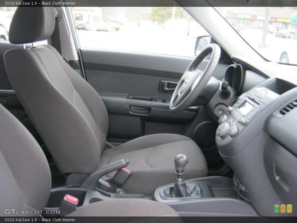 Black Cloth Interior Photo for the 2010 Kia Soul 1.6 #46467366