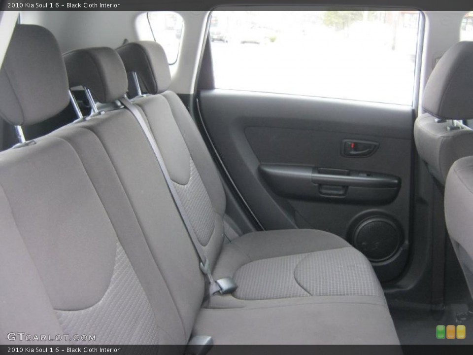 Black Cloth Interior Photo for the 2010 Kia Soul 1.6 #46467381