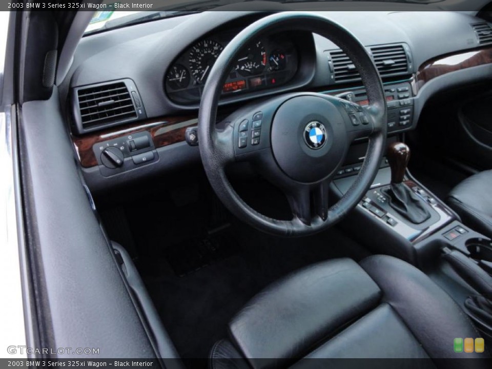 Black Interior Photo for the 2003 BMW 3 Series 325xi Wagon #46473471