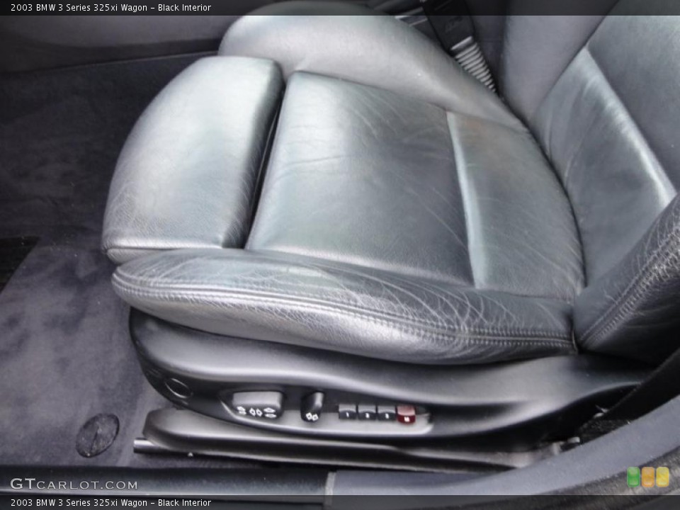 Black Interior Photo for the 2003 BMW 3 Series 325xi Wagon #46473519