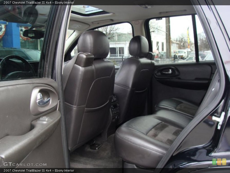 Ebony Interior Photo for the 2007 Chevrolet TrailBlazer SS 4x4 #46473690
