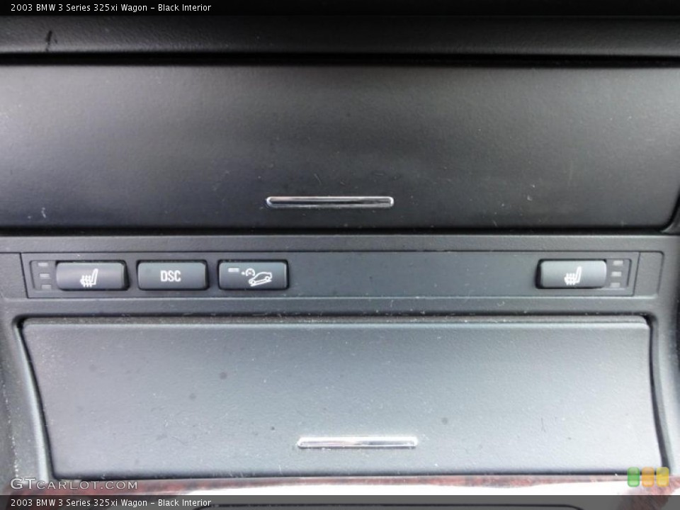 Black Interior Controls for the 2003 BMW 3 Series 325xi Wagon #46473924