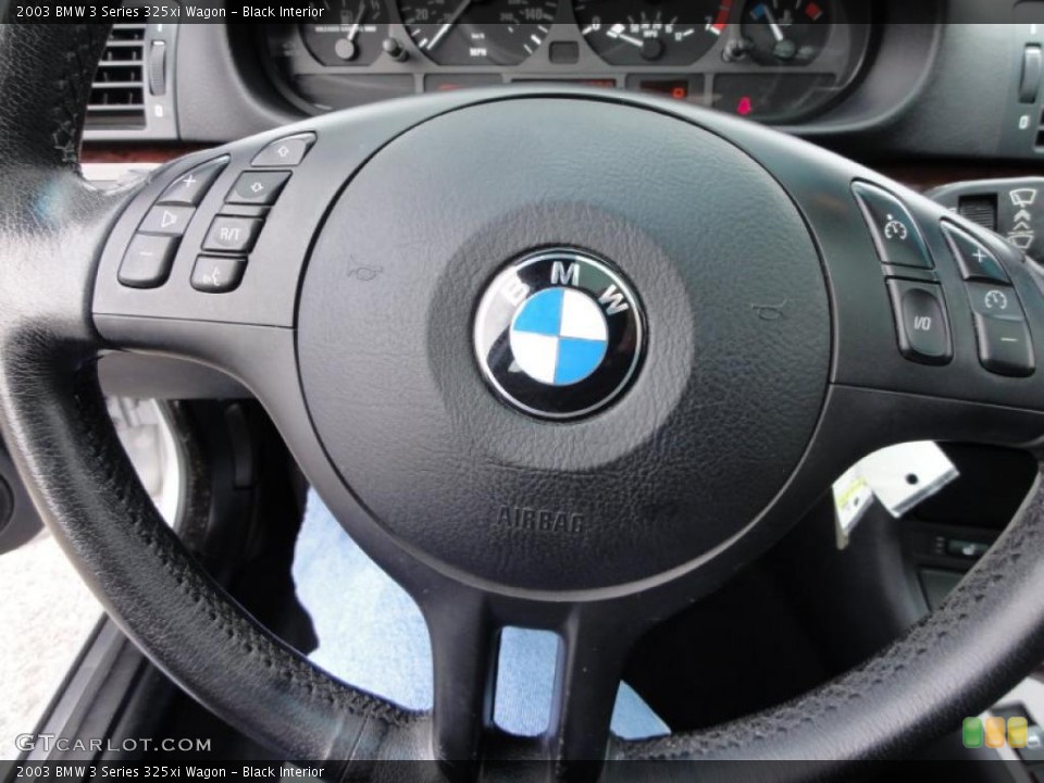 Black Interior Controls for the 2003 BMW 3 Series 325xi Wagon #46474008