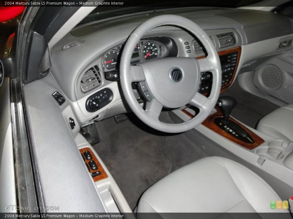 Medium Graphite Interior Photo for the 2004 Mercury Sable LS Premium Wagon #46474437