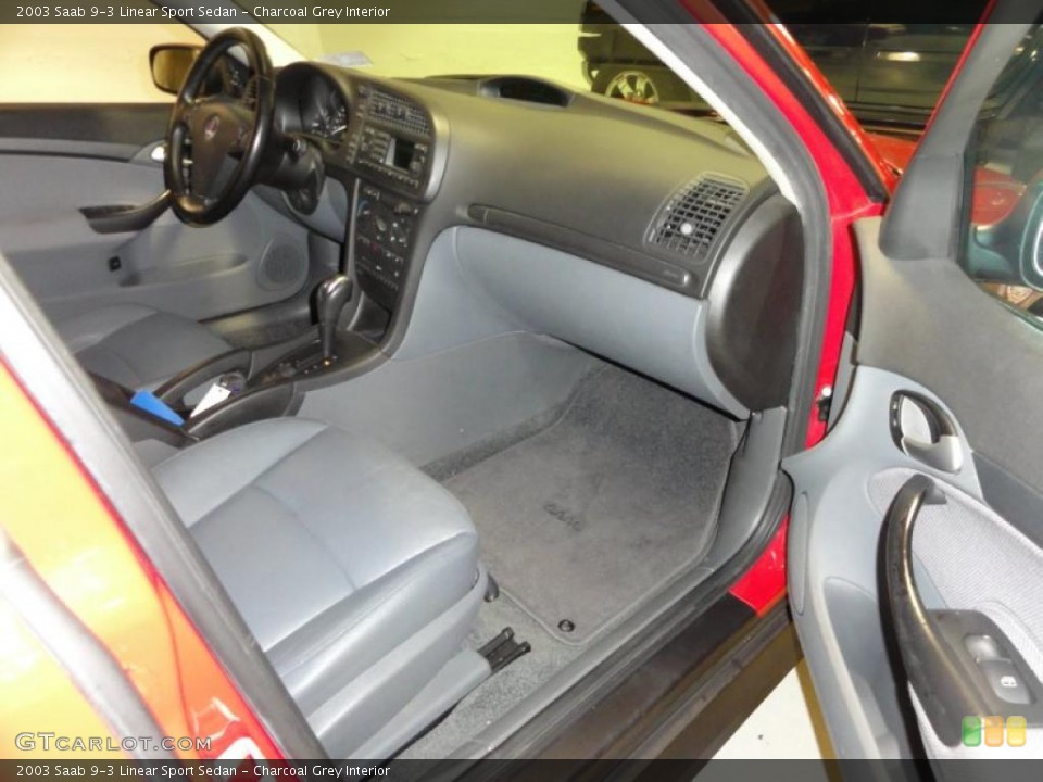 Charcoal Grey Interior Photo for the 2003 Saab 9-3 Linear Sport Sedan #46474989