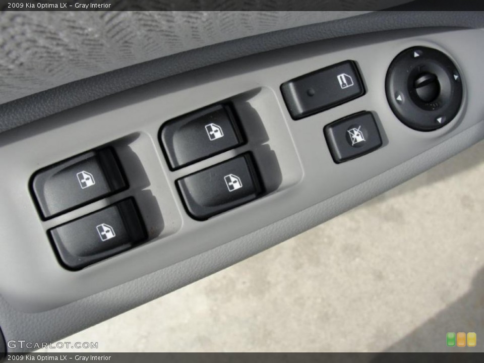 Gray Interior Controls for the 2009 Kia Optima LX #46477545