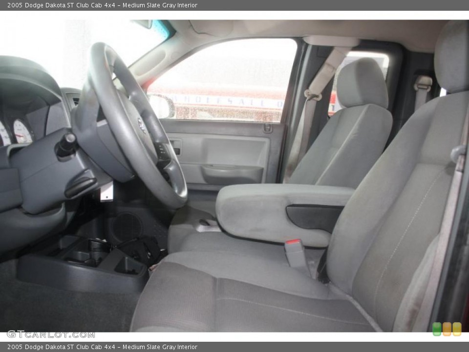 Medium Slate Gray Interior Photo for the 2005 Dodge Dakota ST Club Cab 4x4 #46478373