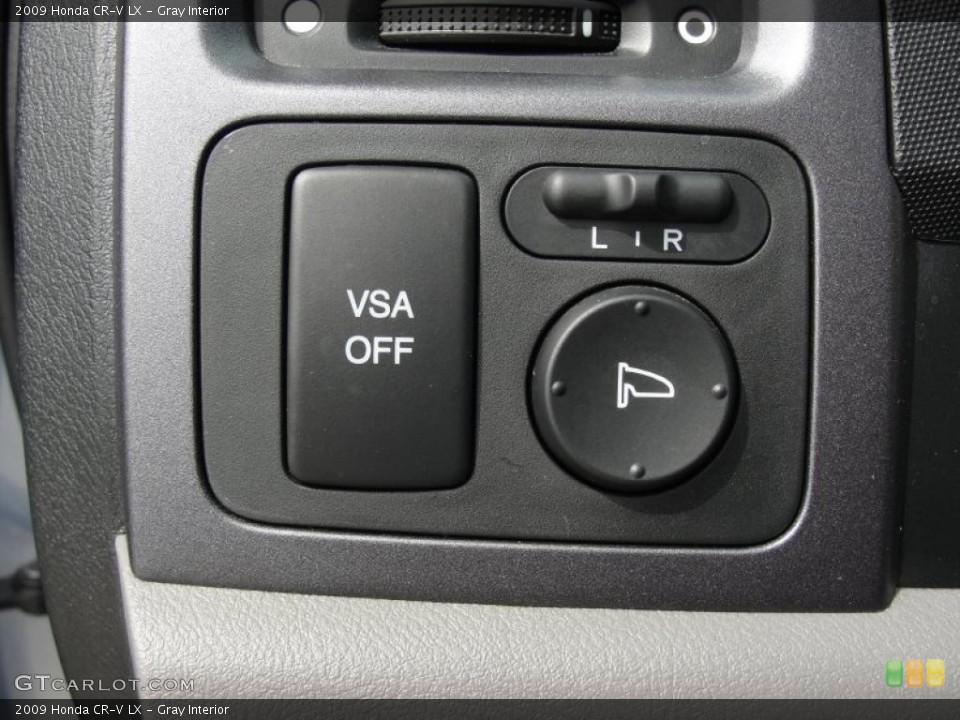 Gray Interior Controls for the 2009 Honda CR-V LX #46478544