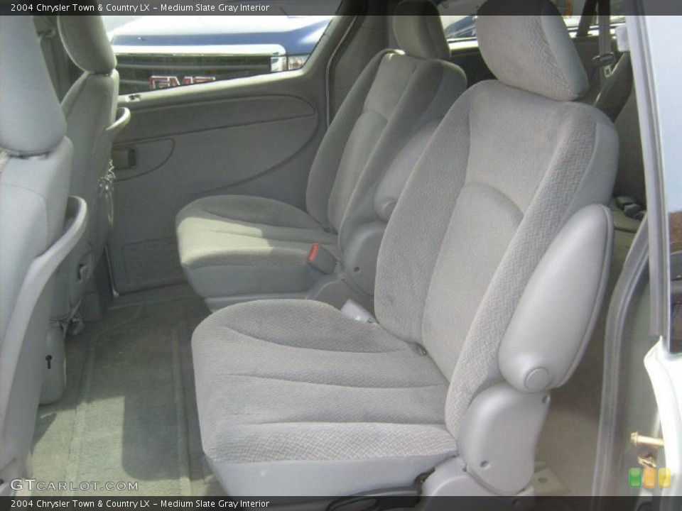 Medium Slate Gray Interior Photo for the 2004 Chrysler Town & Country LX #46479075