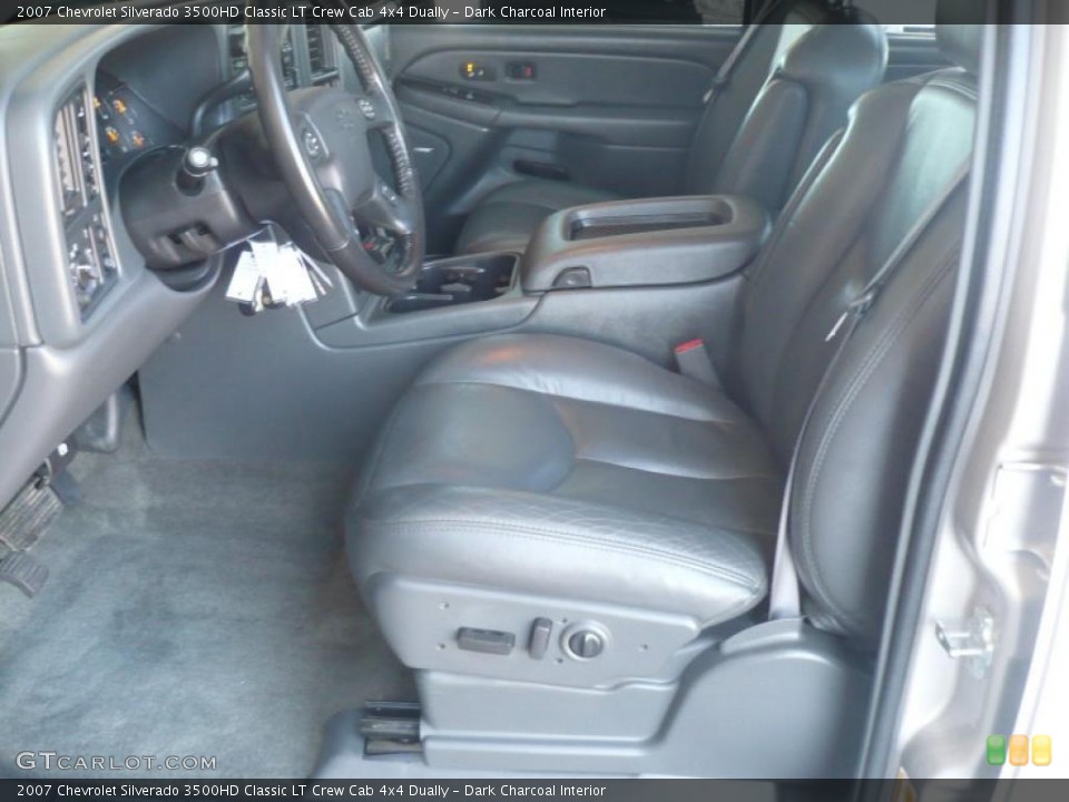 Dark Charcoal Interior Photo for the 2007 Chevrolet Silverado 3500HD Classic LT Crew Cab 4x4 Dually #46482933