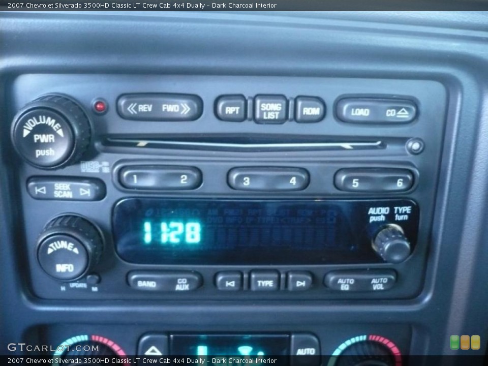 Dark Charcoal Interior Controls for the 2007 Chevrolet Silverado 3500HD Classic LT Crew Cab 4x4 Dually #46483299