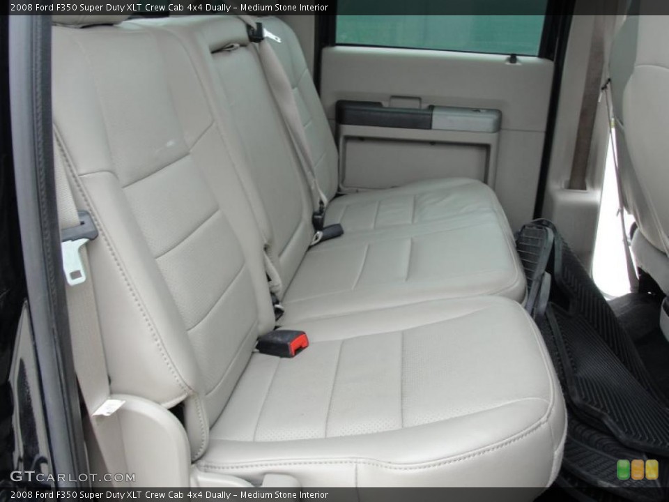 Medium Stone Interior Photo for the 2008 Ford F350 Super Duty XLT Crew Cab 4x4 Dually #46485039