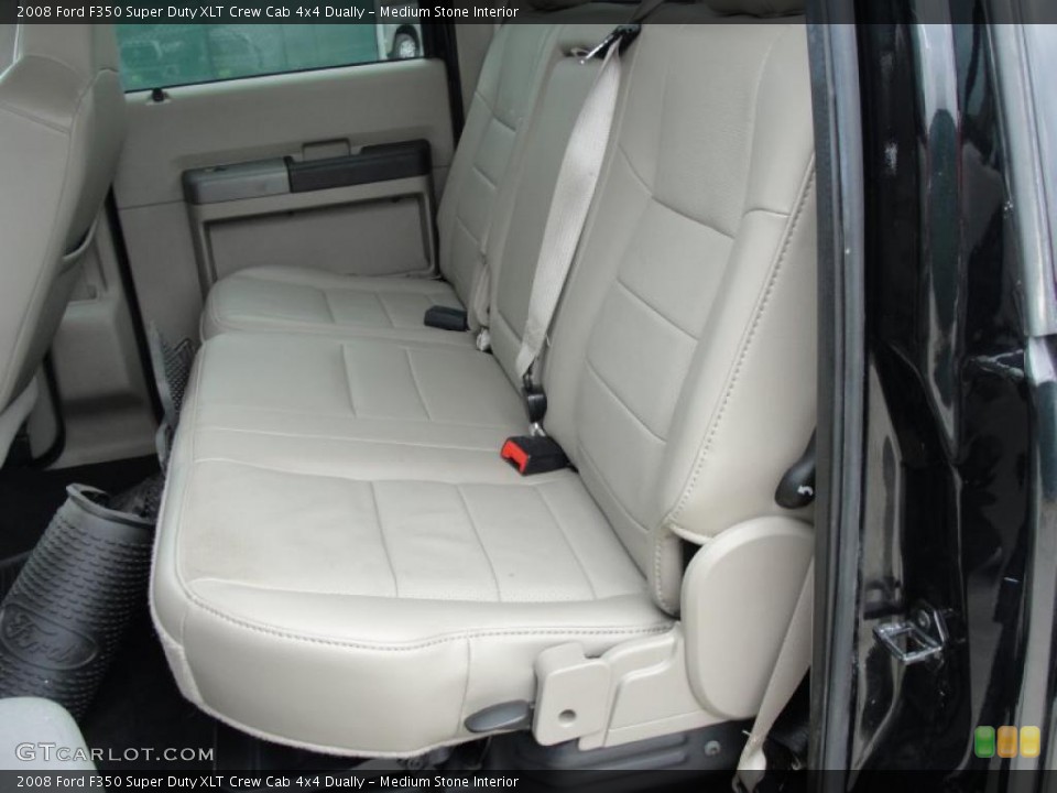 Medium Stone Interior Photo for the 2008 Ford F350 Super Duty XLT Crew Cab 4x4 Dually #46485060