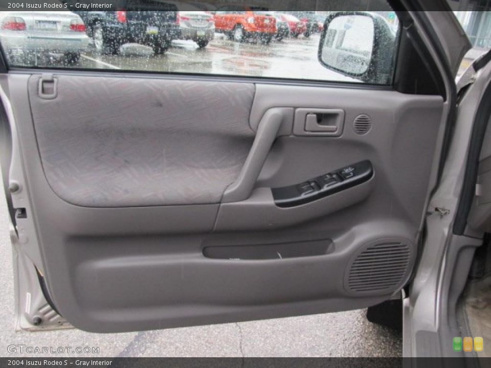 Gray Interior Door Panel for the 2004 Isuzu Rodeo S #46486206