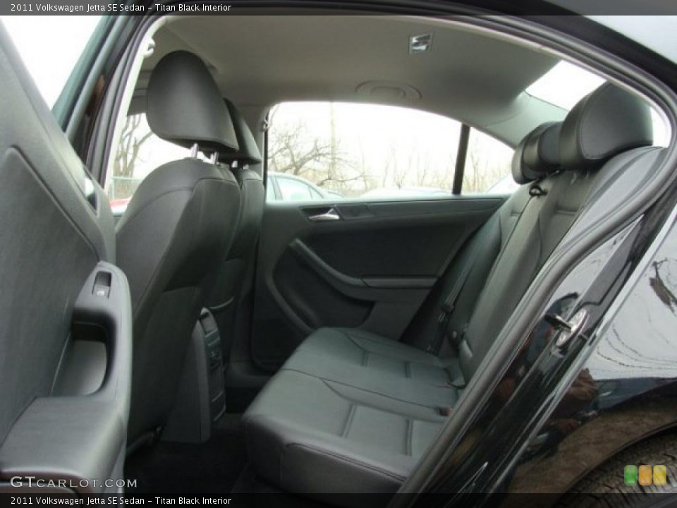 Titan Black Interior Photo for the 2011 Volkswagen Jetta SE Sedan #46486635