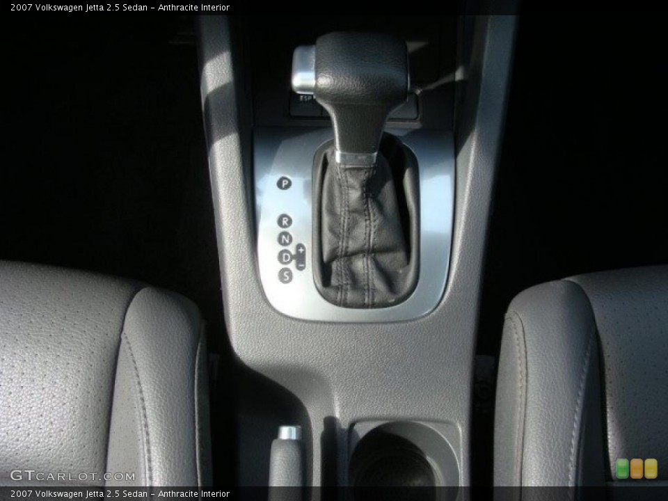 Anthracite Interior Transmission for the 2007 Volkswagen Jetta 2.5 Sedan #46488801