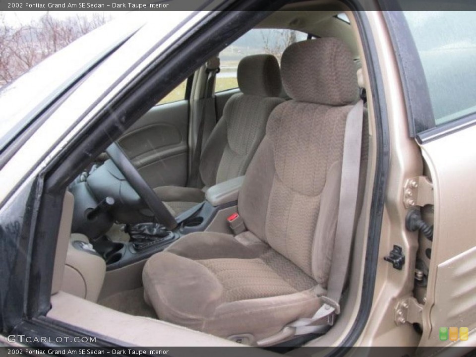 Dark Taupe Interior Photo for the 2002 Pontiac Grand Am SE Sedan #46489992