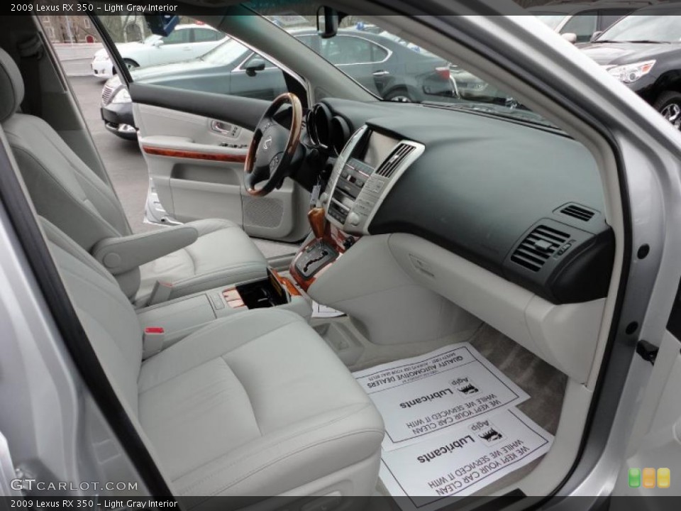 Light Gray Interior Photo for the 2009 Lexus RX 350 #46490358