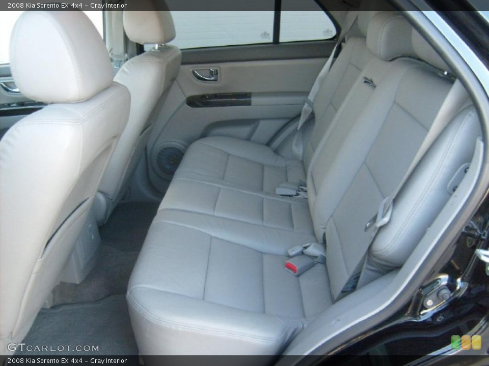 Gray Interior Photo for the 2008 Kia Sorento EX 4x4 #46490913