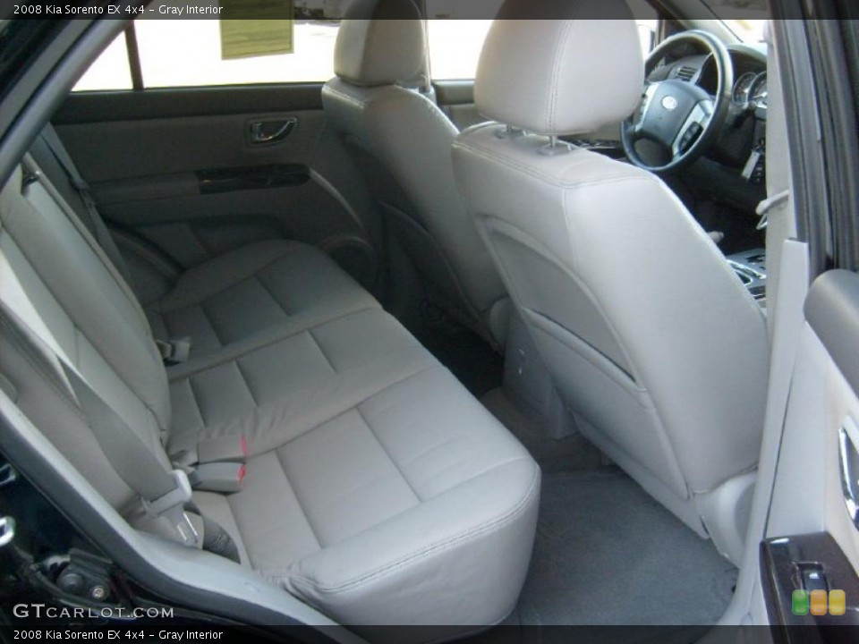 Gray Interior Photo for the 2008 Kia Sorento EX 4x4 #46490955