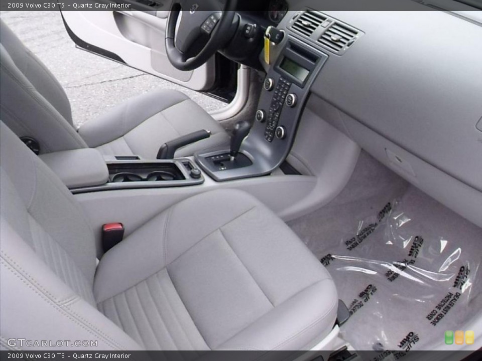 Quartz Gray Interior Photo for the 2009 Volvo C30 T5 #46492394