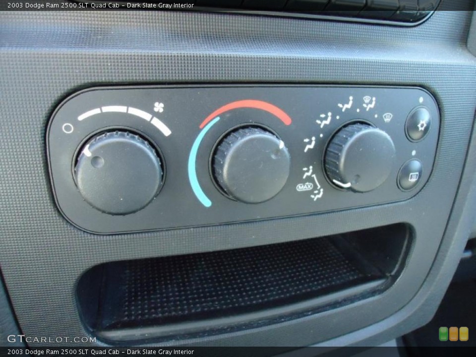 Dark Slate Gray Interior Controls for the 2003 Dodge Ram 2500 SLT Quad Cab #46494486