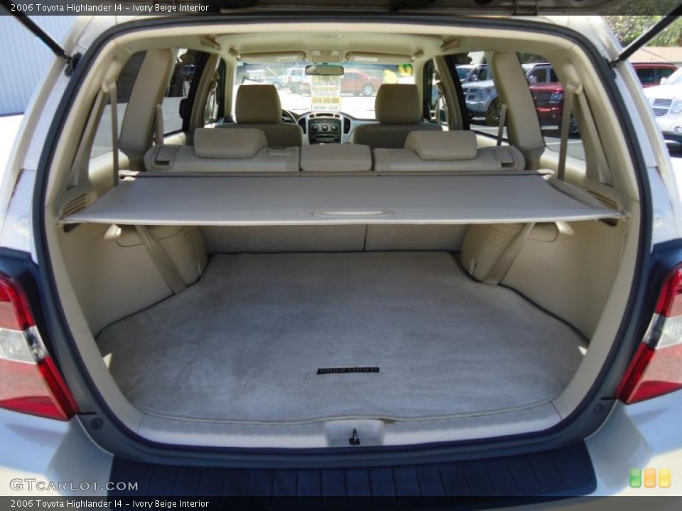 Ivory Beige Interior Trunk for the 2006 Toyota Highlander I4 #46498116