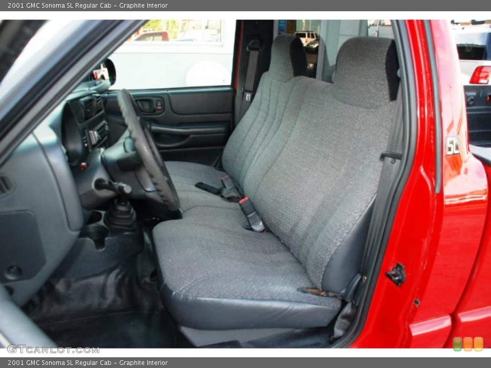 Graphite Interior Photo for the 2001 GMC Sonoma SL Regular Cab #46510967