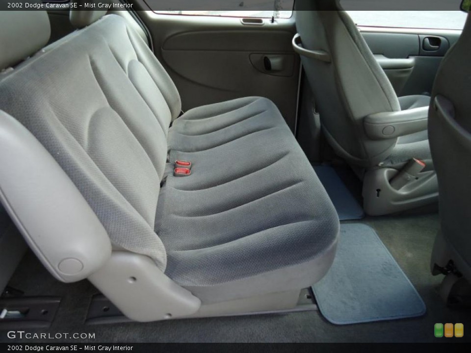 Mist Gray Interior Photo for the 2002 Dodge Caravan SE #46513035