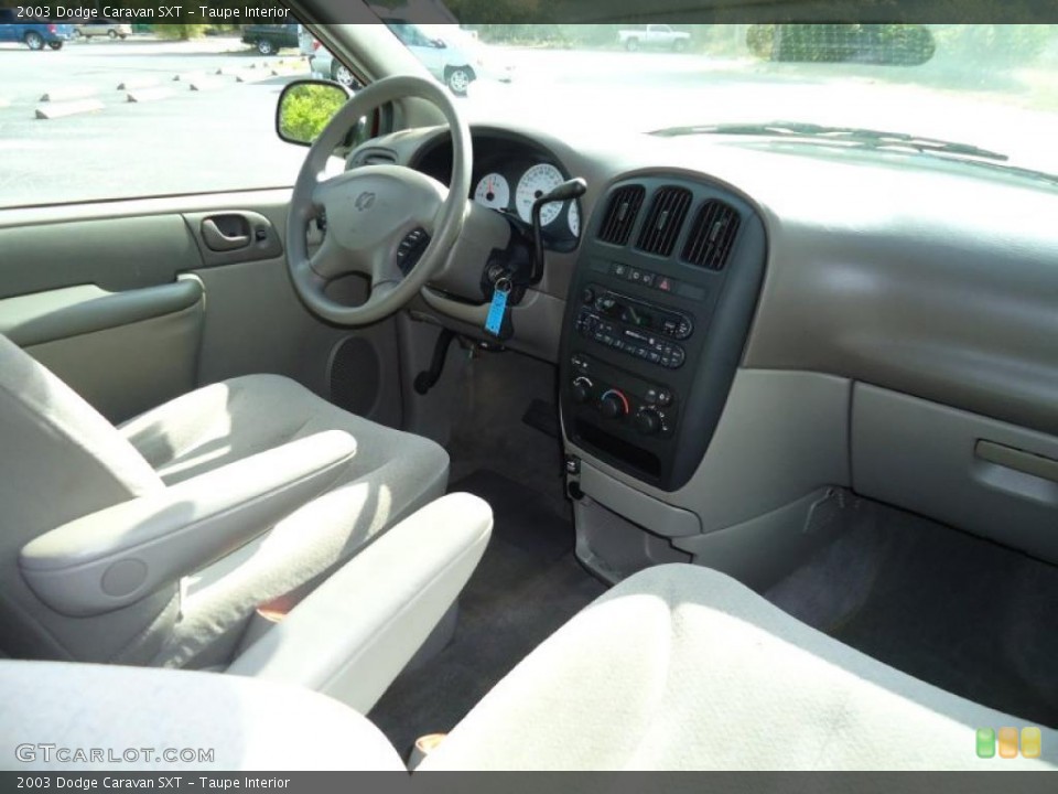 Taupe Interior Photo for the 2003 Dodge Caravan SXT #46514064