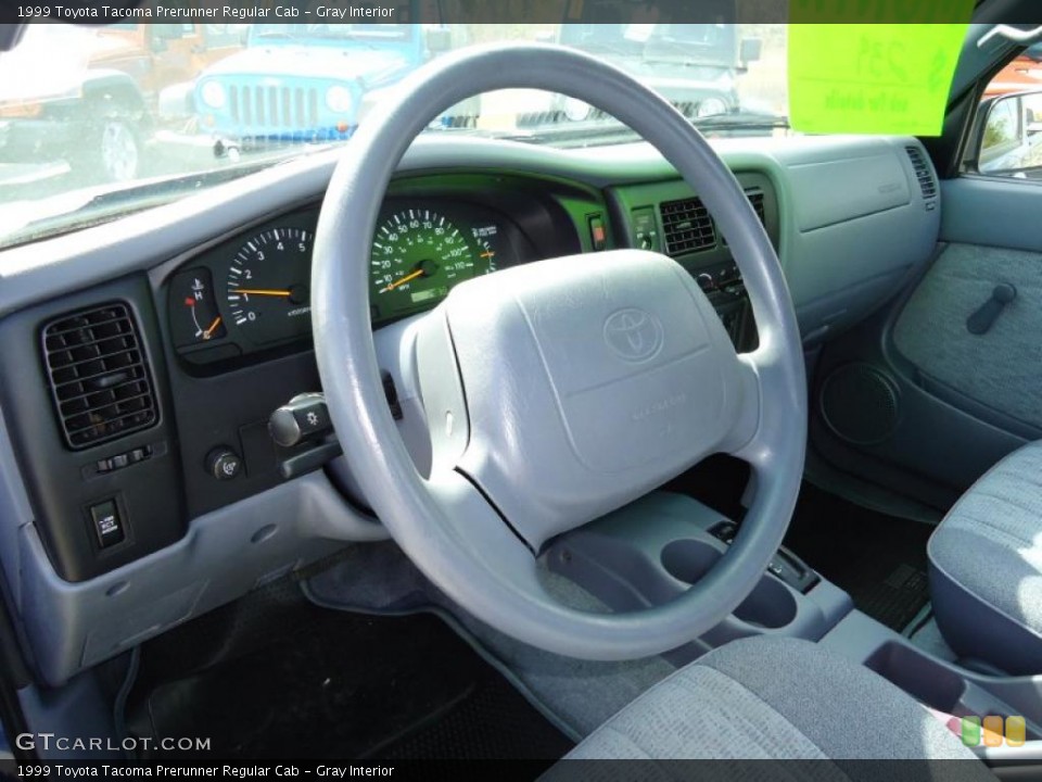 Gray Interior Photo for the 1999 Toyota Tacoma Prerunner Regular Cab #46514412