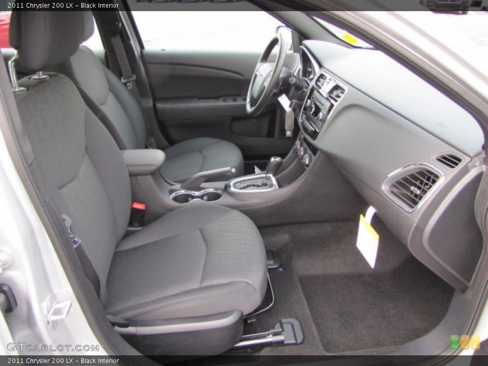 Black Interior Photo for the 2011 Chrysler 200 LX #46514718