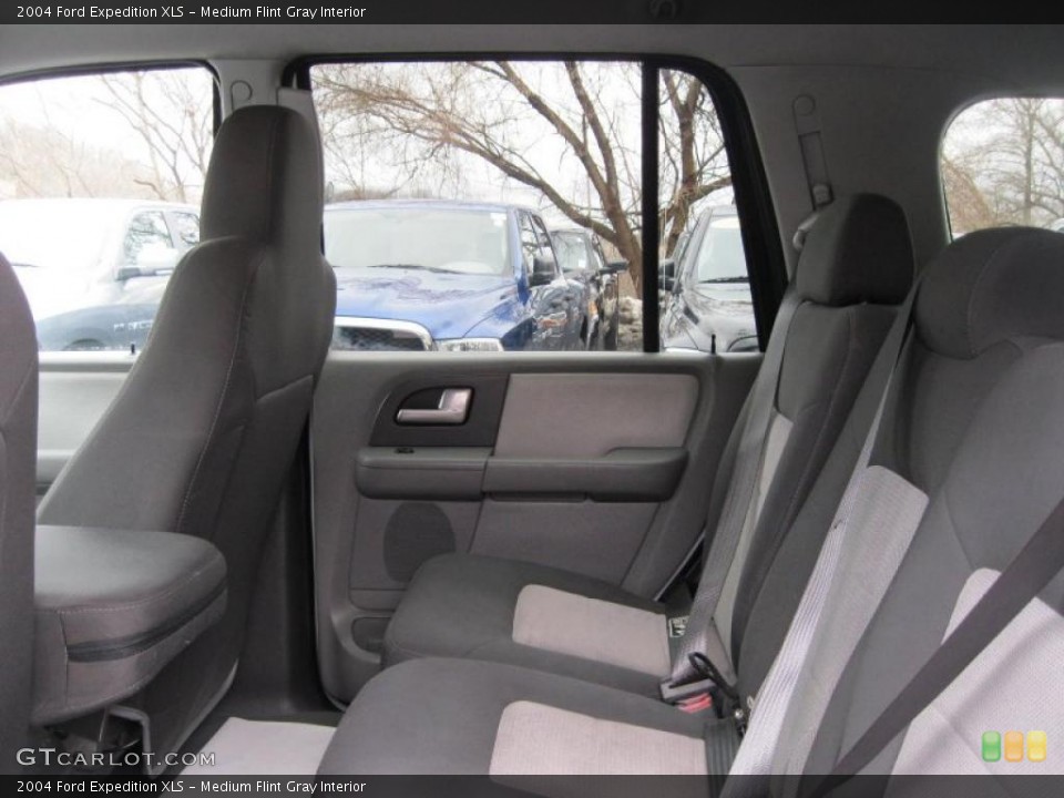 Medium Flint Gray Interior Photo for the 2004 Ford Expedition XLS #46524378