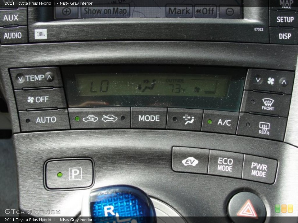 Misty Gray Interior Controls for the 2011 Toyota Prius Hybrid III #46537422