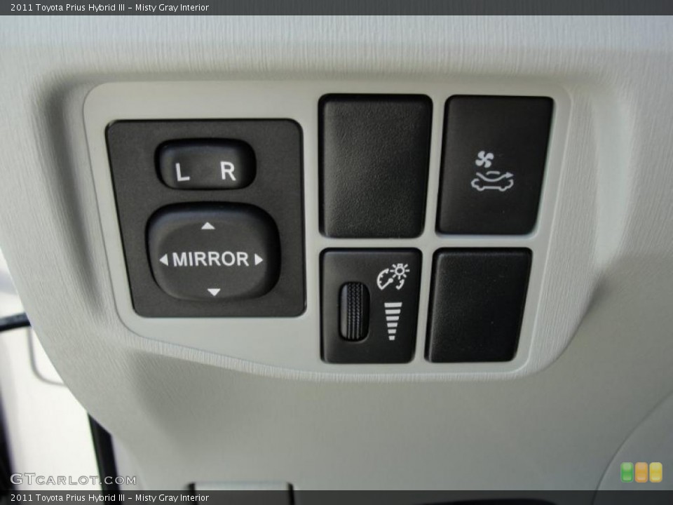 Misty Gray Interior Controls for the 2011 Toyota Prius Hybrid III #46537479