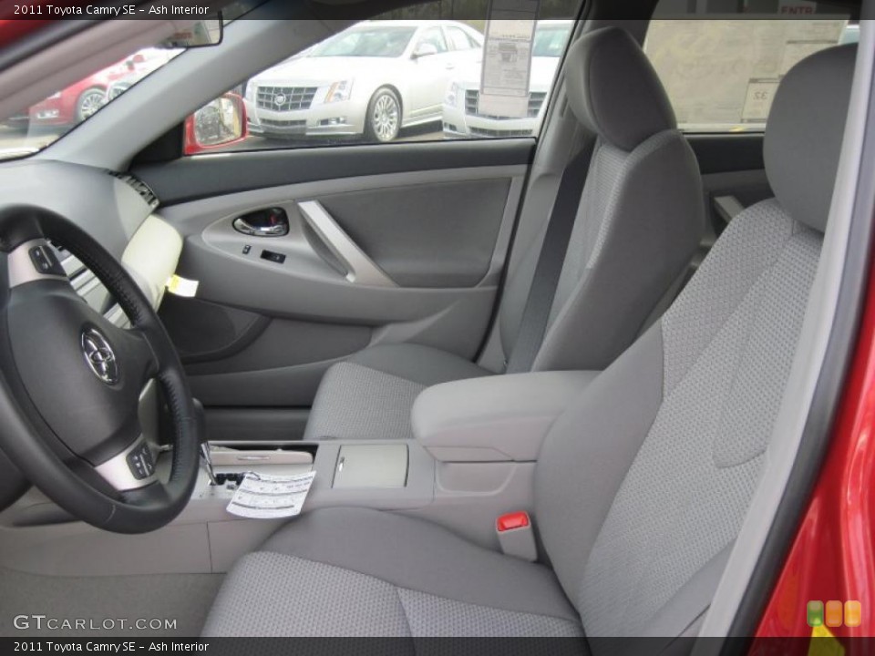 Ash Interior Photo for the 2011 Toyota Camry SE #46543950