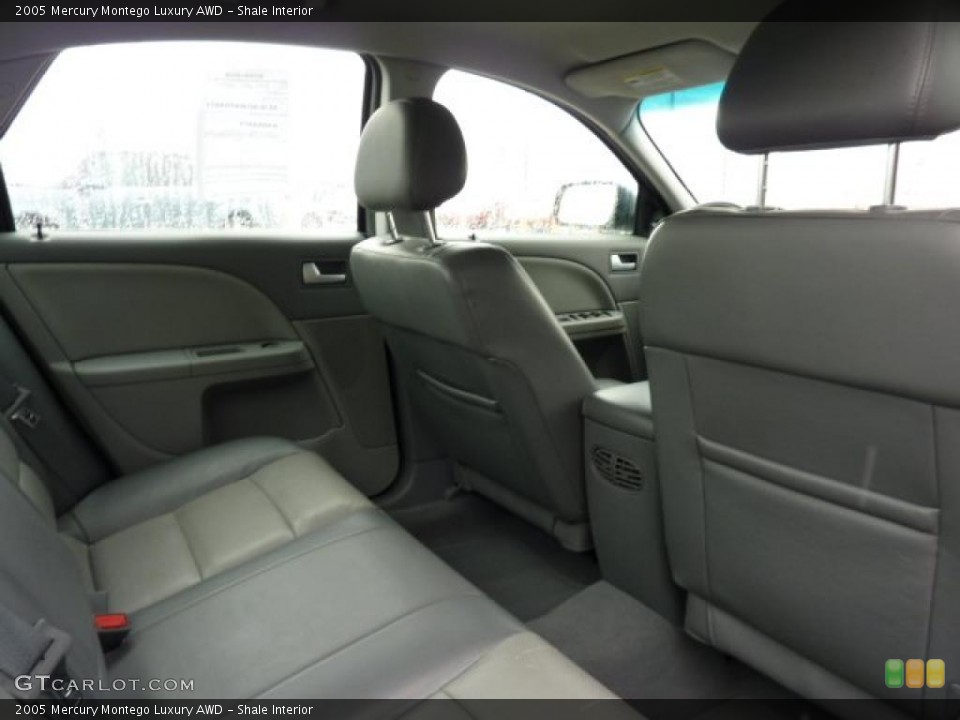 Shale Interior Photo for the 2005 Mercury Montego Luxury AWD #46546988