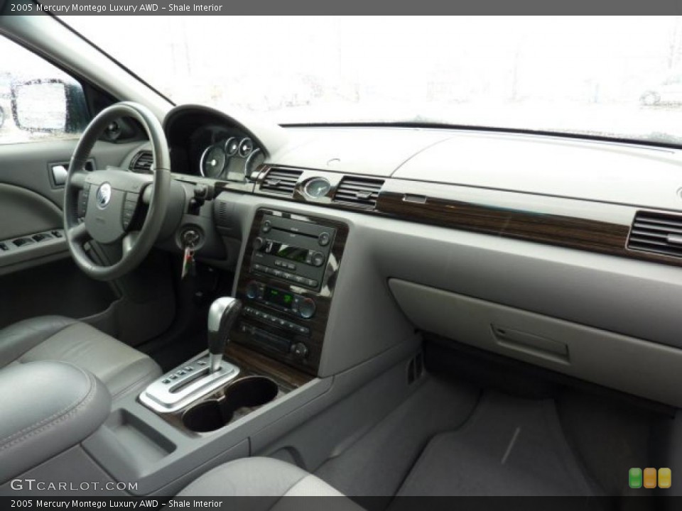 Shale Interior Dashboard for the 2005 Mercury Montego Luxury AWD #46547003