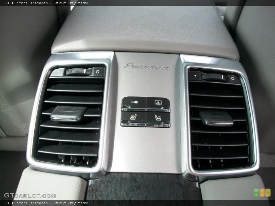 Platinum Grey Interior Controls for the 2011 Porsche Panamera S #46550627